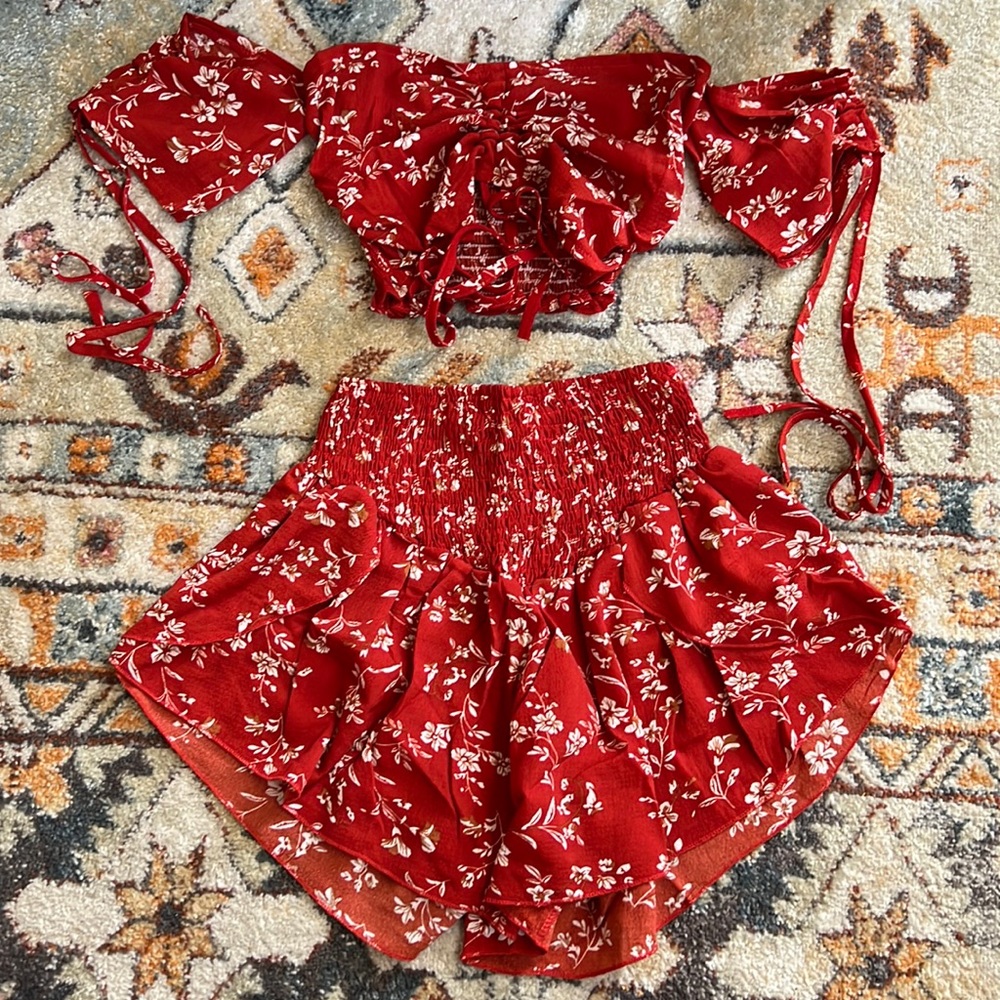 NWT Zaful Two Piece Short and Crop Top Set